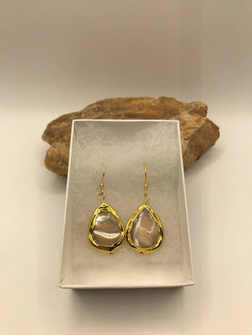 Pearl Shell Teardrop Gold Plated with 316 stainless Hypoallergenic Hooks NEW